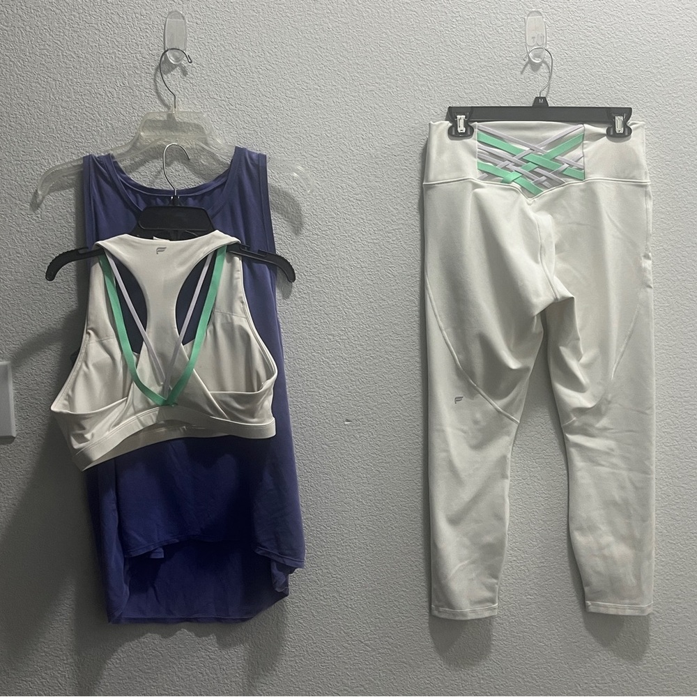 Fabletics sports bra, capri, & tank bundle-size large. 3 piece bundle